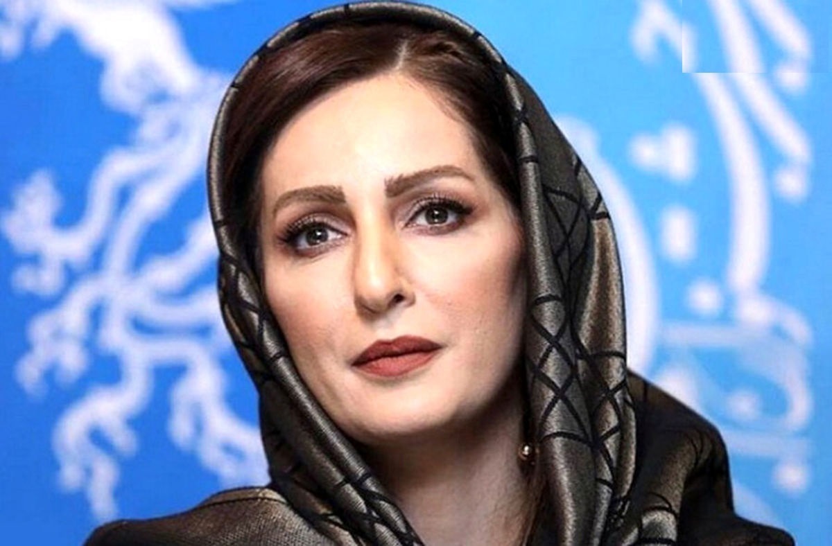 شقایق دهقان «خانم شیرزاد» ساختمان پزشکان با کلاهی از جنس طبیعت بر سر