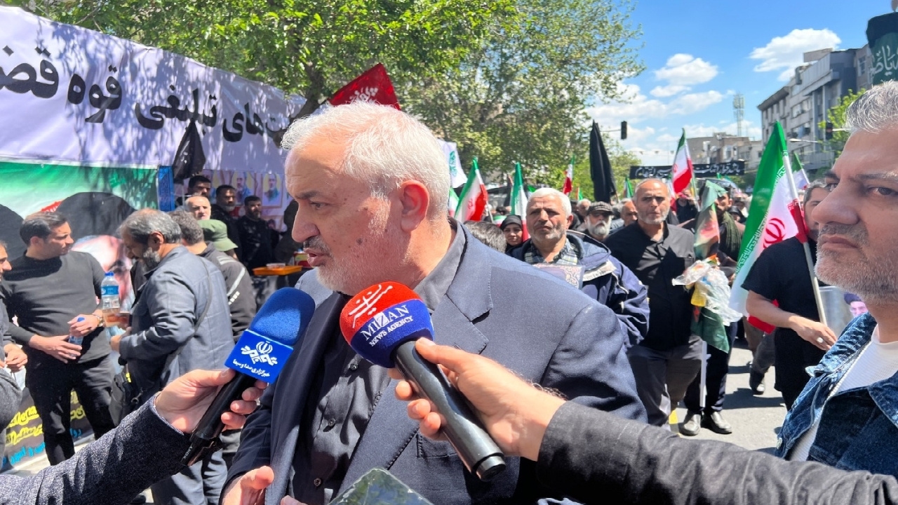 وزیر نیرو: خدمترسانی صنعت آب و برق بدون وقفه در جریان است وزیر نیرو: خدمترسانی صنعت آب و برق بدون وقفه در جریان است