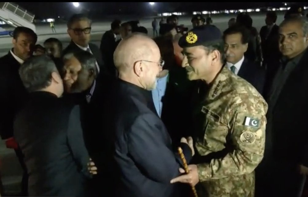 صداوسیما: عاصم منیر، فرمانده ارتش پاکستان، در راس یک هیئت عالیرتبه برای انتقال پیام آمریکا و برنامه ریزی برای دور دوم گفت‌وگوها عازم تهران شد