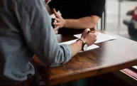 نکات عجیب در یک آگهی استخدام با حقوق ۱۴ میلیون