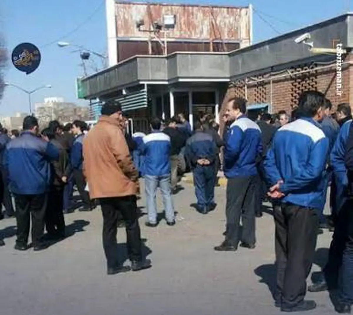تداوم اعتراض کارگران ریختهگری ماشینسازی تبریز/ سفرههای کارگران خالی است تداوم اعتراض کارگران ریختهگری ماشینسازی تبریز/ سفرههای کارگران خالی است