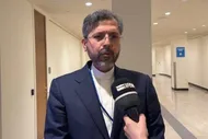 خطیب&zwnj;زاده: آمریکا باید میان جنگ و آتش&zwnj;بس یکی را انتخاب کند