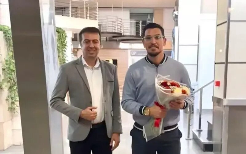 سفر مربی پرسپولیس به تهران لغو شد سفر مربی پرسپولیس به تهران لغو شد