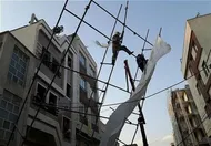 &laquo;کارگران ساختمانی&raquo; قربانی فقر شده&zwnj;اند