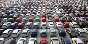 واردات خودرو‌های لوکس متوقف شد؟
