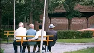 سوپرایز دولت برای بازنشستگان/ واریز بسته معیشتی ۲.۵ میلیون تومانی به حساب این افراد