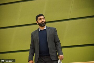 نماینده مجلس: تا ریختن خون ترامپ و نتانیاهو آرام نخواهیم نشست/ مطالبه خروج از NPT مسئولیت ملی همه ماست/ آمریکا بداند کلوخ‌انداز را پاداش سنگ است