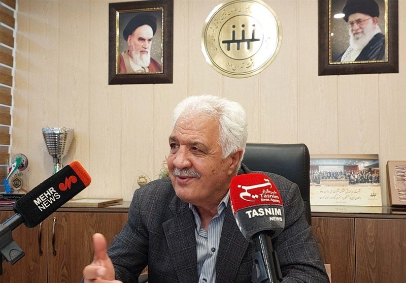 حداقل 30 درصد حقوق بازنشستگان صرف درمان میشود حداقل 30 درصد حقوق بازنشستگان صرف درمان میشود