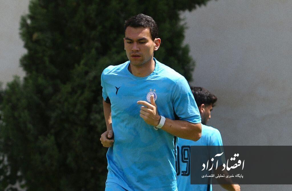 رستم آشورماتوف