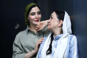 گلاب آدینه